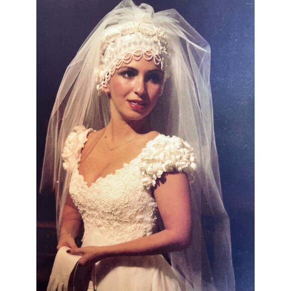 Vintage 1979 Priscila Of Boston Bridal Veil Headpiece Made Of Satin Pearl Beads main image 10